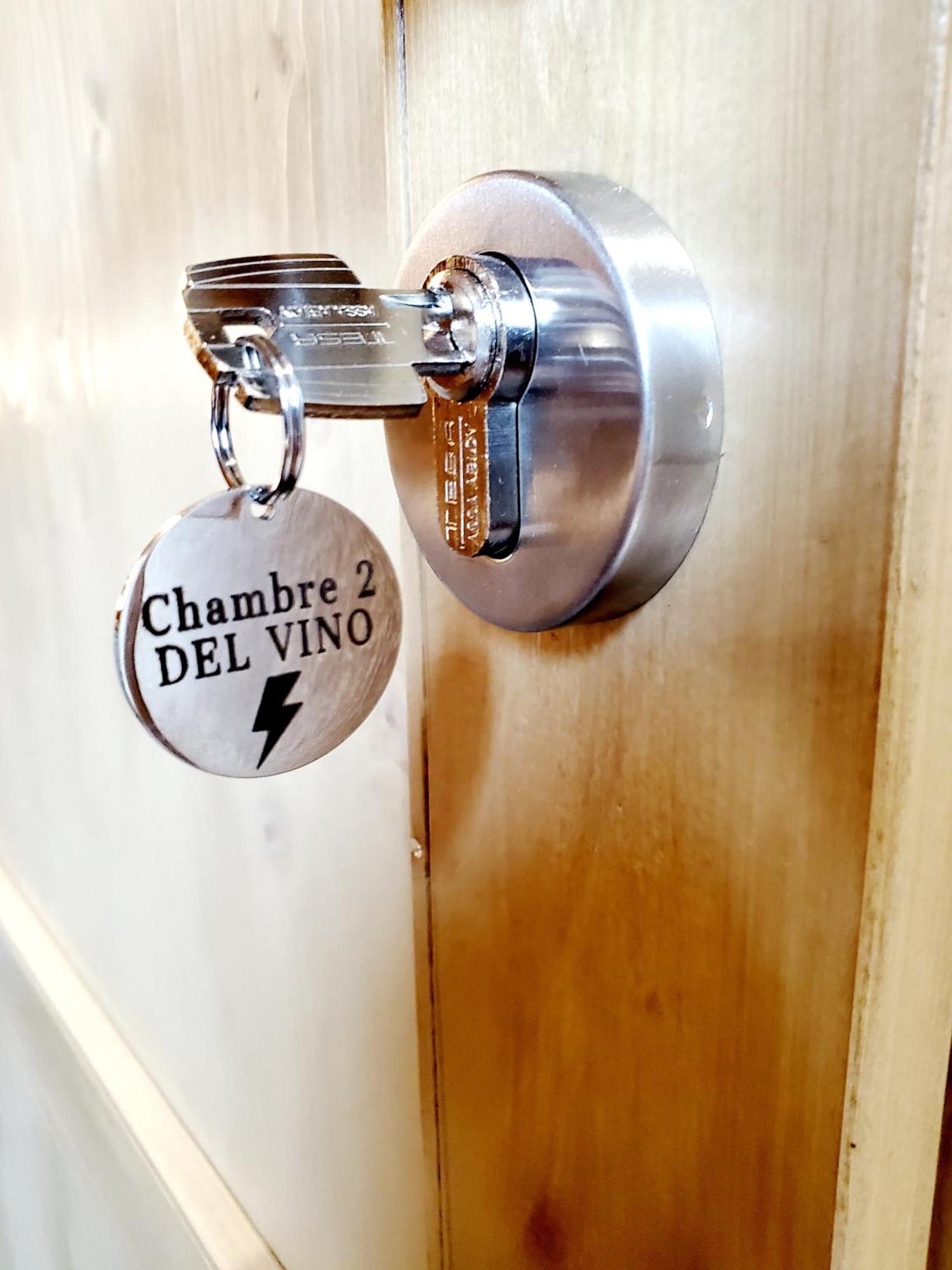 Del Vino Bar A Vin & Guitares Appartement Sauna Terrasse Garage Orchamps-Vennes Ngoại thất bức ảnh
