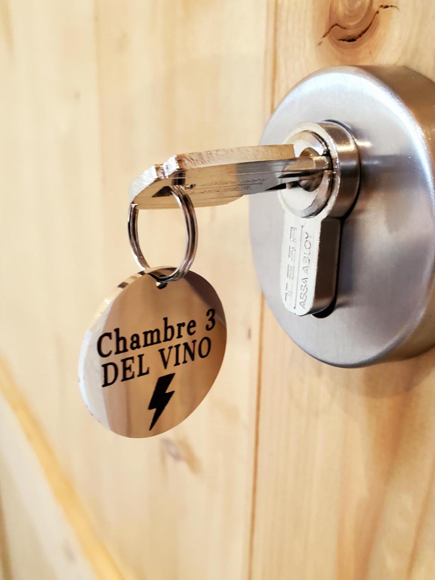 Del Vino Bar A Vin & Guitares Appartement Sauna Terrasse Garage Orchamps-Vennes Ngoại thất bức ảnh