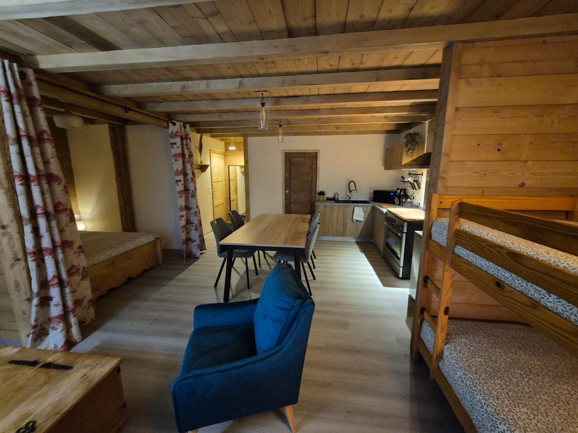 Del Vino Bar A Vin & Guitares Appartement Sauna Terrasse Garage Orchamps-Vennes Ngoại thất bức ảnh