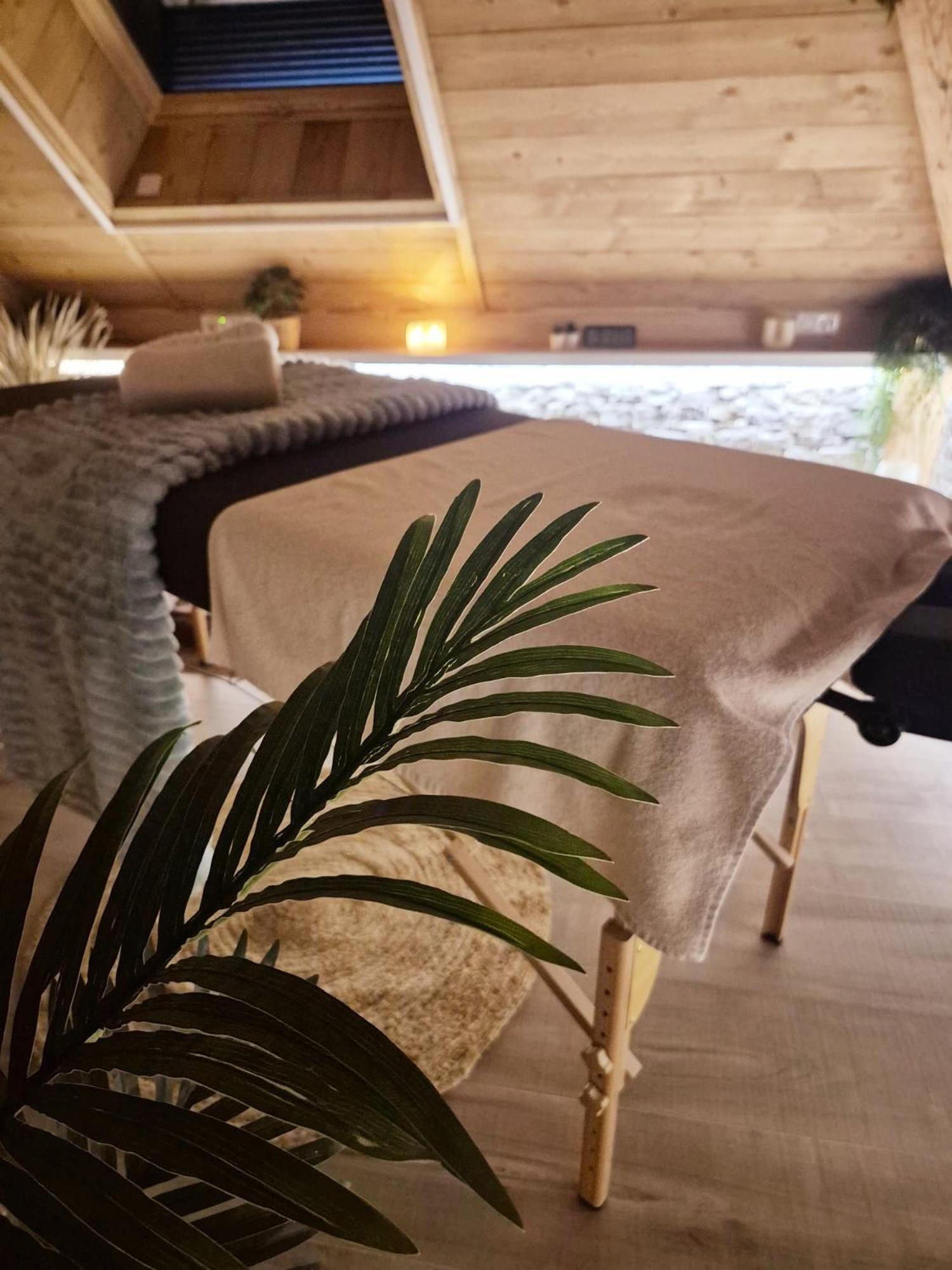 Del Vino Bar A Vin & Guitares Appartement Sauna Terrasse Garage Orchamps-Vennes Ngoại thất bức ảnh